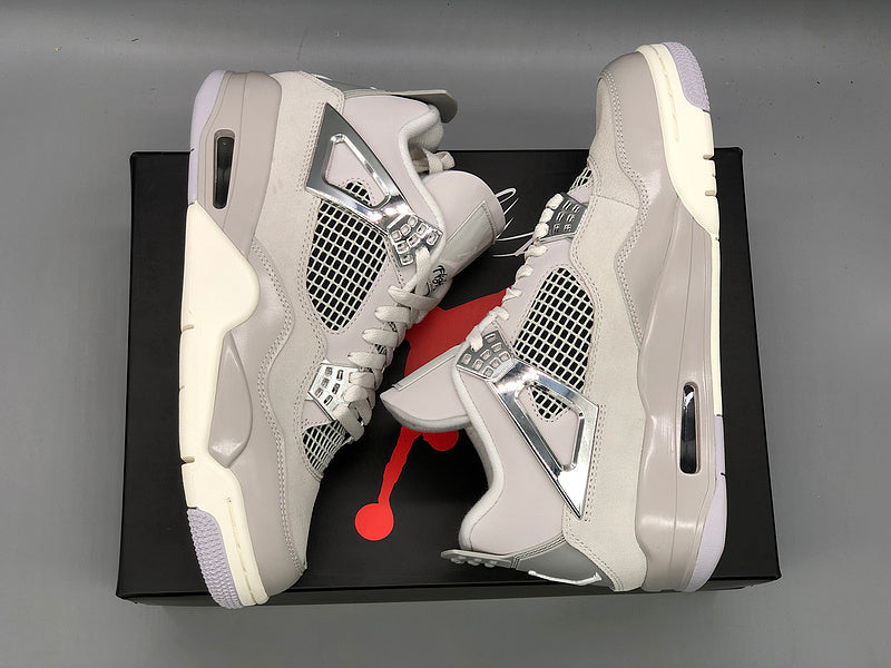 Air Jordan 4  ”Frozen Moments“