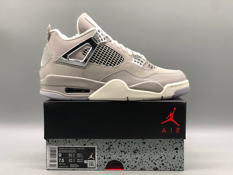 Air Jordan 4  ”Frozen Moments“