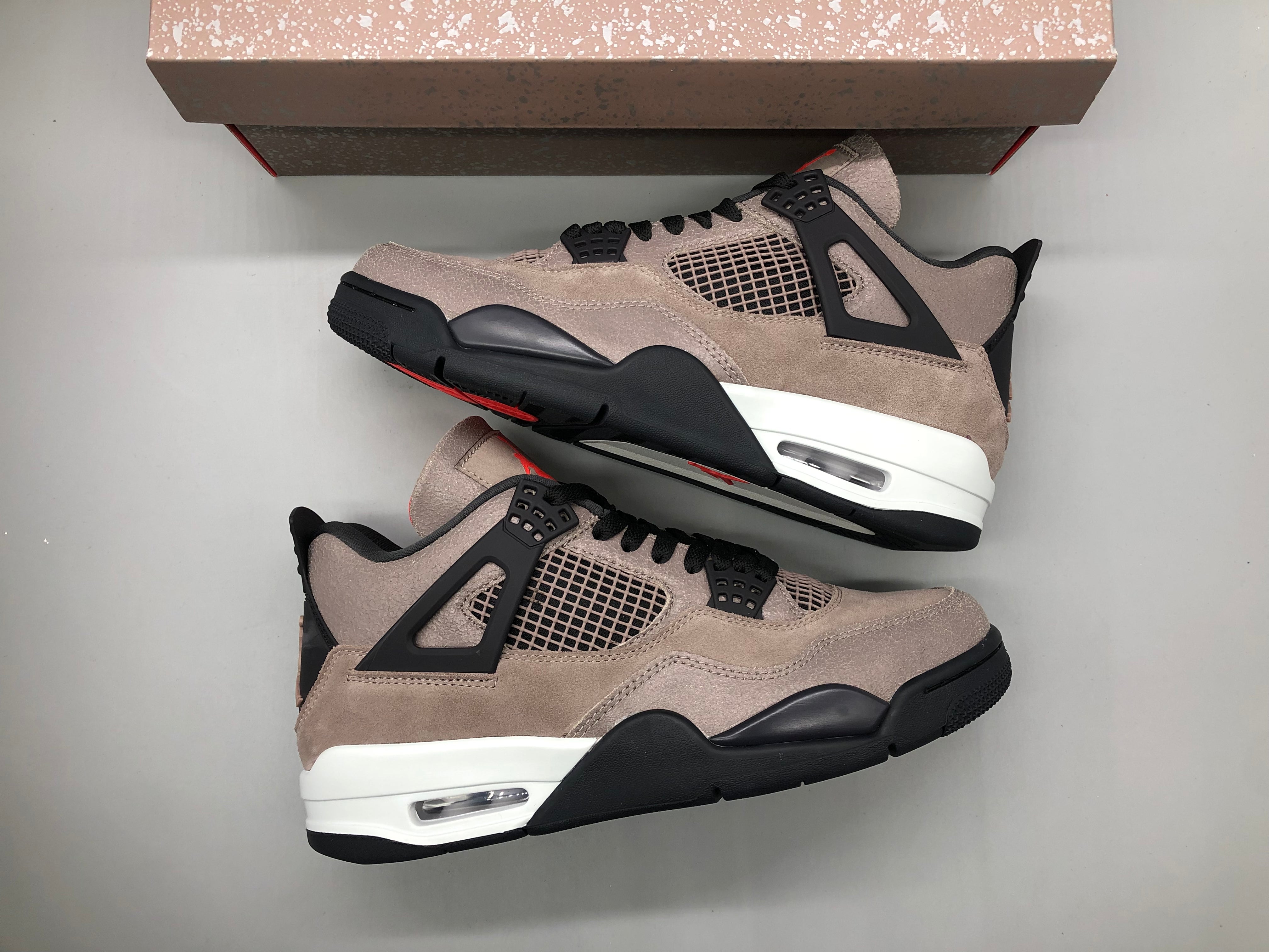 Air Jordan 4 Retro"Taupe Haze "