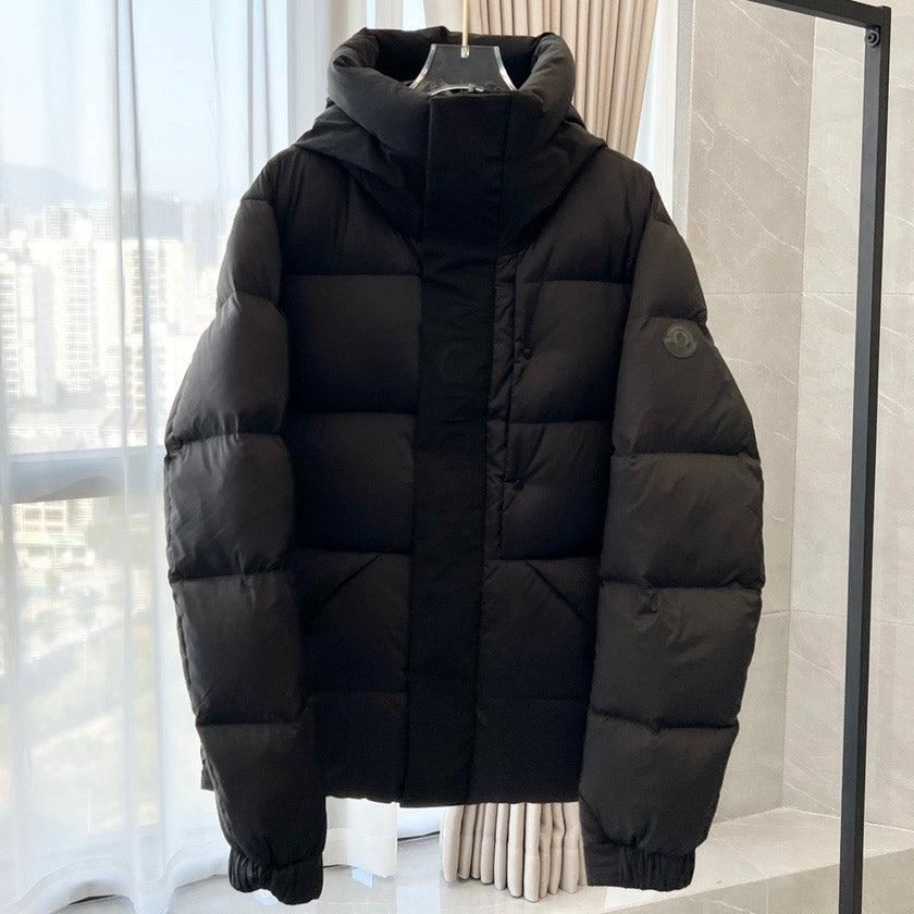 Moncler Madeira Short Down Jacket Black