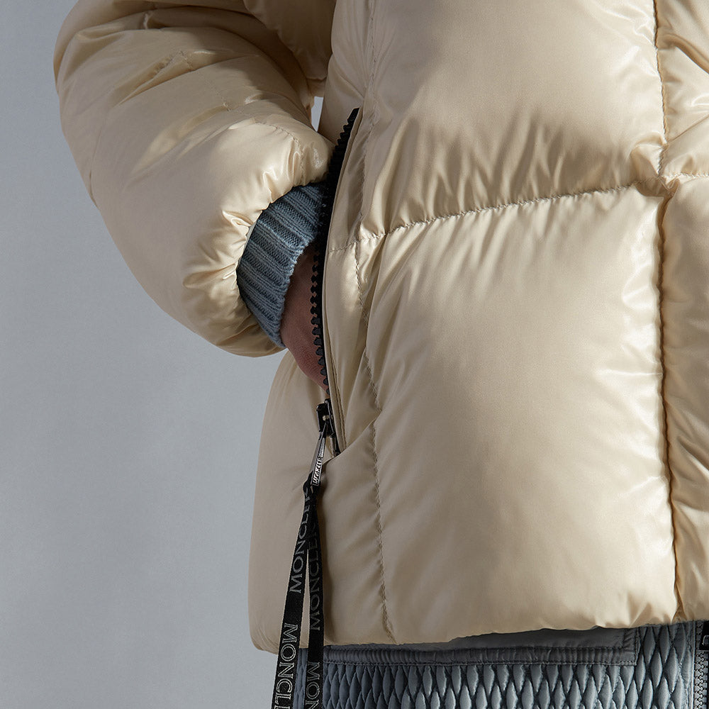 Moncler Parana Short Down Jacket